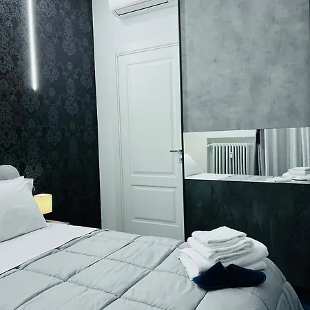 Seven Nights Couette-café Bologne