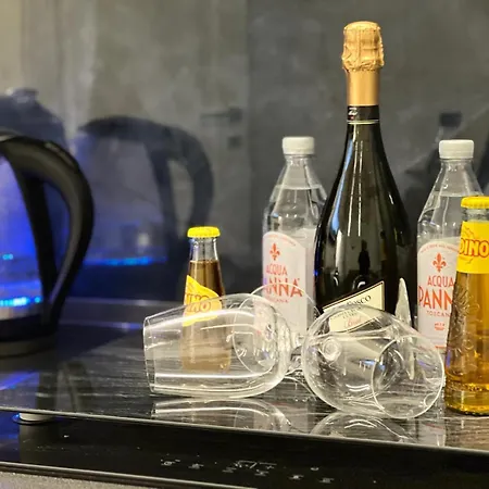 Seven Nights Couette-café Bologne