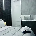 Seven Nights Bed and Breakfast Μπολόνια