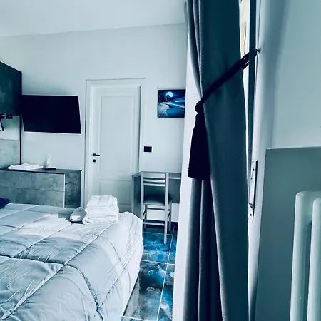 Seven Nights * بولونيا