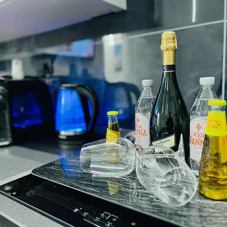 Seven Nights فندق مبيت وإفطار بولونيا