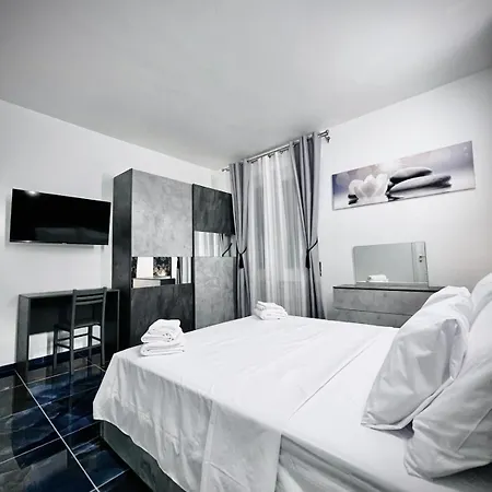 Seven Nights Bed and breakfast Bolonia